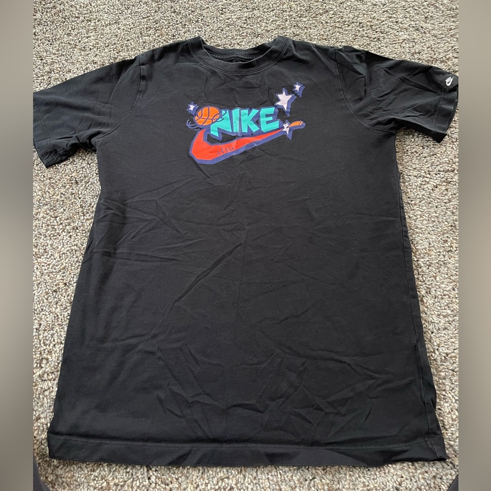 Nike short sleeve tee. Youth XL